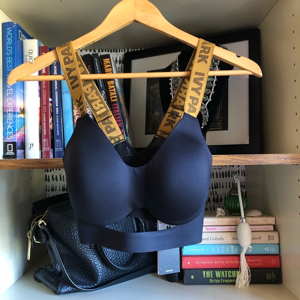 Adidas x Ivy Park // Cutout Sports Bra - Picture 2 of 13
